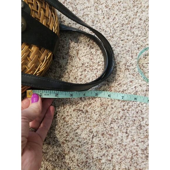 Vintage 1950's Tan Wicker Basket Purse‎ Handbag Weaved Clam Shape Black Handles - Picture 14 of 16